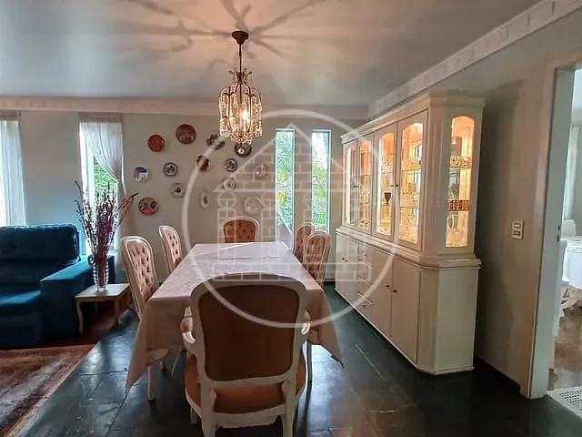 Casa com 572m² 6 quartos e 6 banheiros, à venda ou para alugar, no bairro Jardim Marajoara em São Paulo