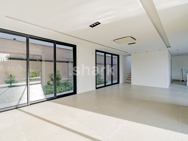 Casa com 646m² 4 quartos e 6 banheiros, à venda, no bairro Alphaville em Santana de Parnaíba
