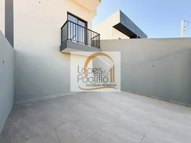 Casa com 103m² 2 quartos e 2 banheiros, à venda, no bairro Jardim Santo Antônio em Atibaia