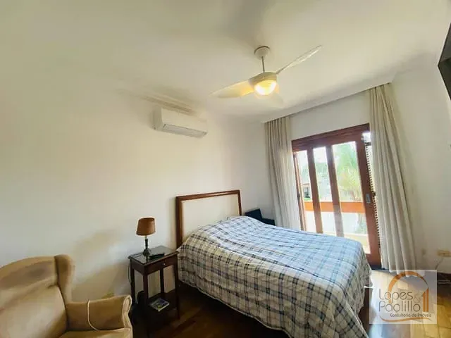 Casa com 100m² 4 quartos e 5 banheiros, à venda, no bairro Vila Santista em Atibaia