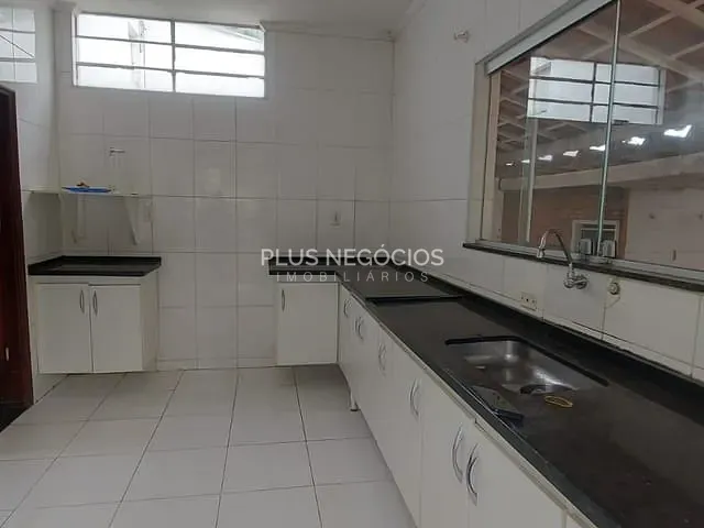 Casa com 858m² 4 quartos e 4 banheiros, para alugar, no bairro Jardim Guarujá em Sorocaba