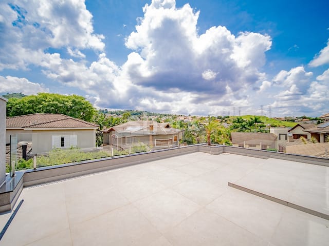 Casa com 552m² 4 quartos e 6 banheiros, à venda, no bairro Alphaville em Santana de Parnaíba