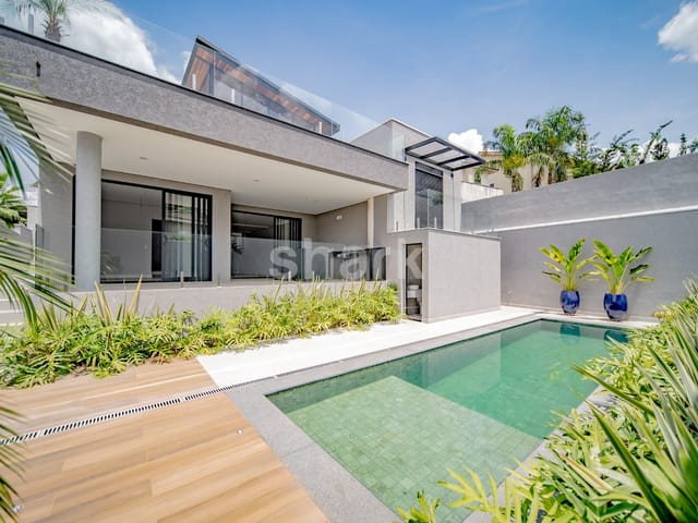 Casa com 552m² 4 quartos e 6 banheiros, à venda, no bairro Alphaville em Santana de Parnaíba