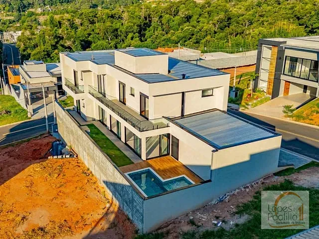 Casa com 392m² 4 quartos e 4 banheiros, à venda, no bairro Nova Gardênia em Atibaia