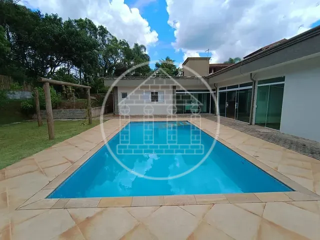 Casa com 820m² 4 quartos e 5 banheiros, à venda ou para alugar, no bairro Fazenda da Ilha em Embu-Guaçu