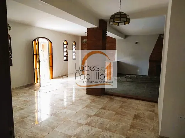 Casa com 303m² 3 quartos e 2 banheiros, à venda ou para alugar, no bairro Recreio Maristela em Atibaia