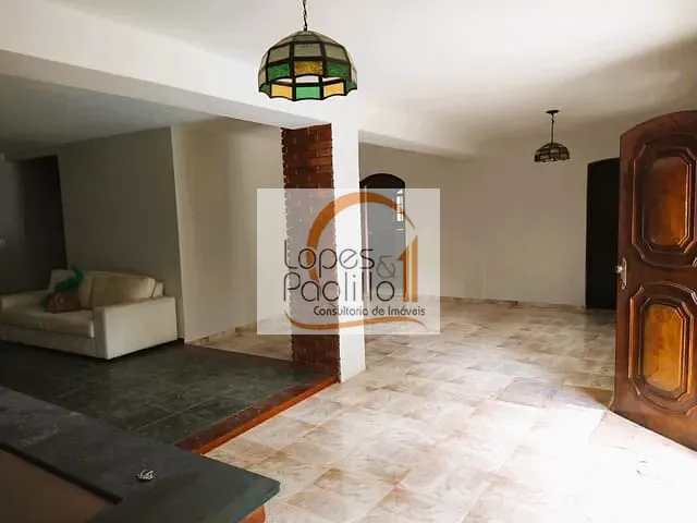 Casa com 303m² 3 quartos e 2 banheiros, à venda ou para alugar, no bairro Recreio Maristela em Atibaia