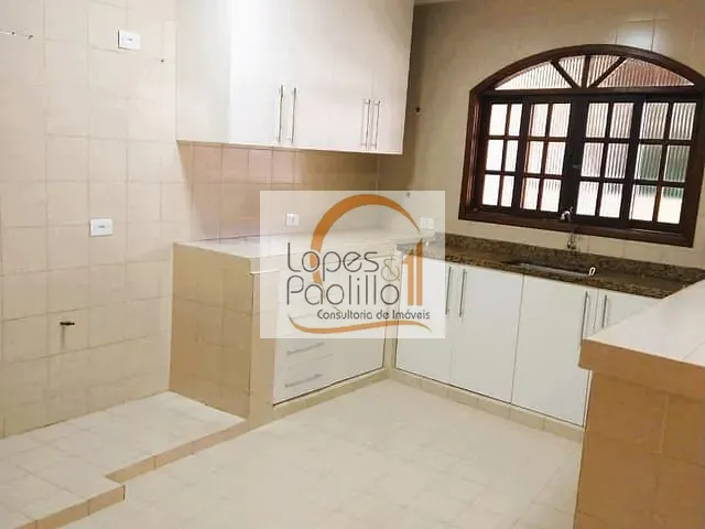 Casa com 303m² 3 quartos e 2 banheiros, à venda ou para alugar, no bairro Recreio Maristela em Atibaia