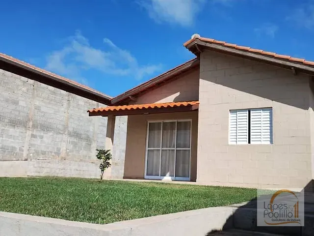 Casa com 384m² 2 quartos e 2 banheiros, à venda, no bairro Loteamento Parque Serras de Atibaia I em Atibaia
