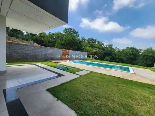 Casa com 1050m² 4 quartos e 6 banheiros, à venda, no bairro barreiro em Araçoiaba da Serra