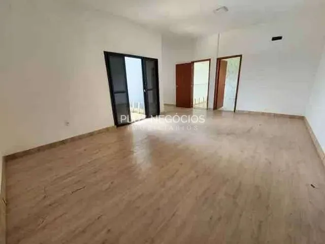 Casa com 1050m² 4 quartos e 6 banheiros, à venda, no bairro barreiro em Araçoiaba da Serra