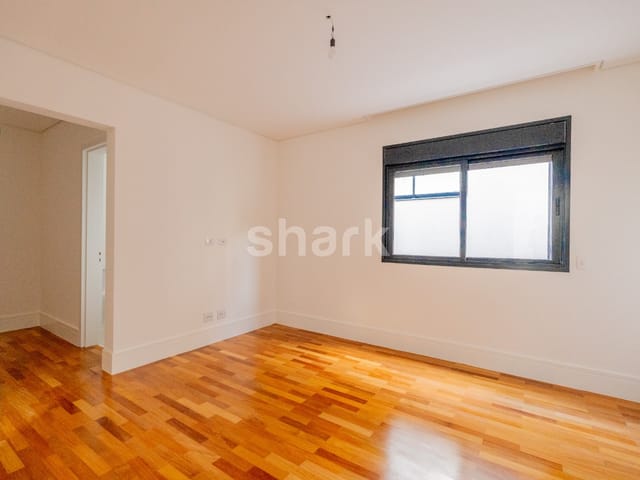 Casa com 450m² 4 quartos e 6 banheiros, à venda, no bairro Alphaville em Santana de Parnaíba