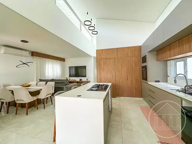 Casa com 310m² 3 quartos e 2 banheiros, à venda, no bairro Jardim Casa Grande em São Paulo