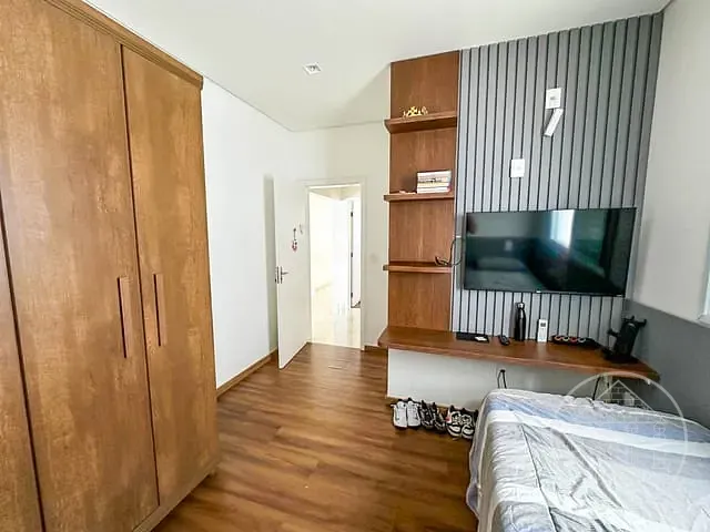 Casa com 310m² 3 quartos e 2 banheiros, à venda, no bairro Jardim Casa Grande em São Paulo