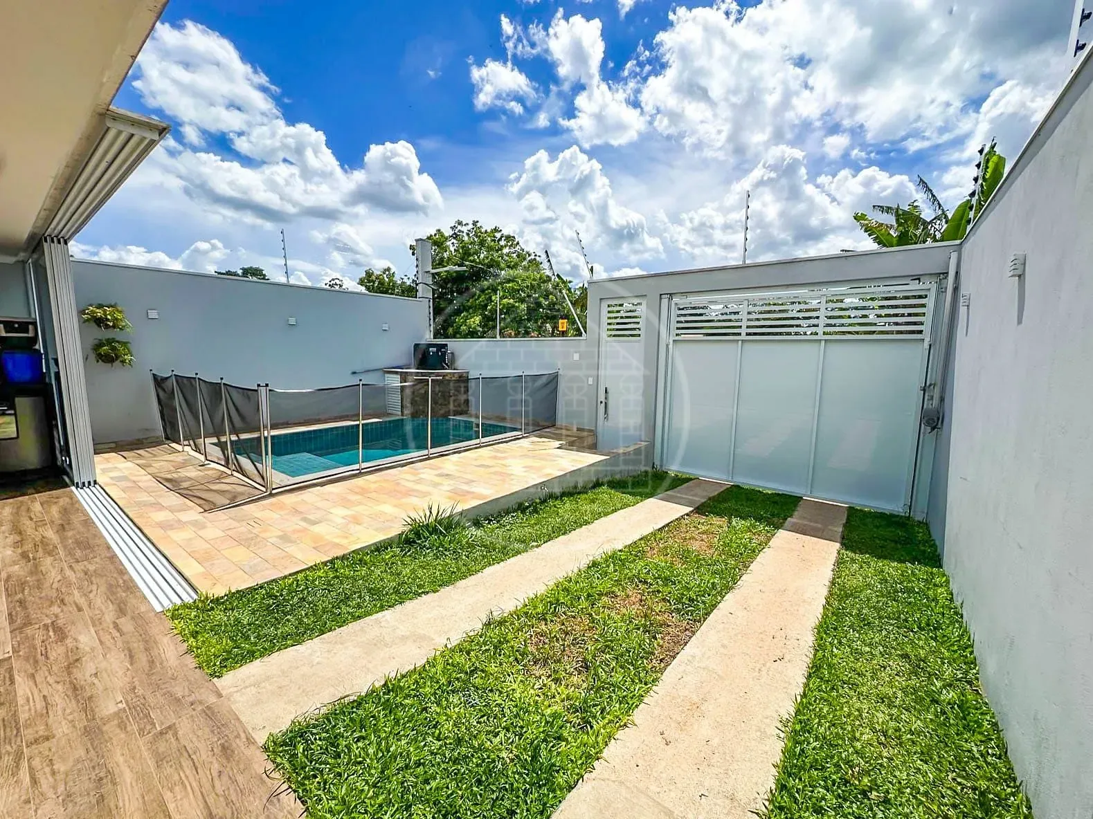 Casa, 3 quartos, 181 m² - Foto 2