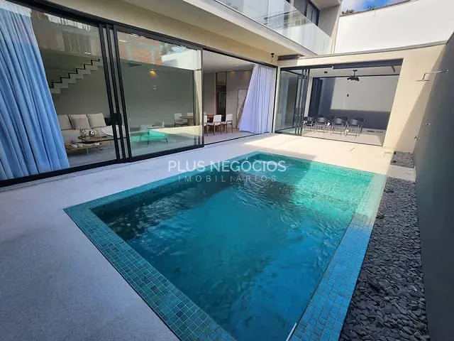 Casa com 360m² 3 quartos e 5 banheiros, à venda ou para alugar, no bairro Jardim Residencial Tivoli Park em Sorocaba