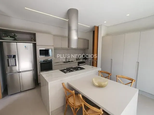 Casa com 360m² 3 quartos e 5 banheiros, à venda ou para alugar, no bairro Jardim Residencial Tivoli Park em Sorocaba