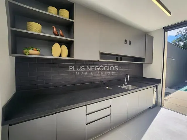Casa com 360m² 3 quartos e 5 banheiros, à venda ou para alugar, no bairro Jardim Residencial Tivoli Park em Sorocaba