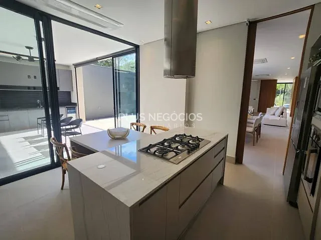 Casa com 360m² 3 quartos e 5 banheiros, à venda ou para alugar, no bairro Jardim Residencial Tivoli Park em Sorocaba
