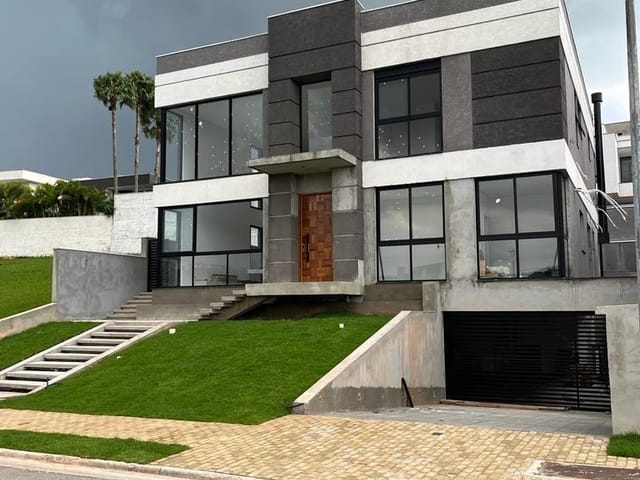 Casa 4 quartos e 6 banheiros, à venda, no bairro Alphaville em Santana de Parnaíba