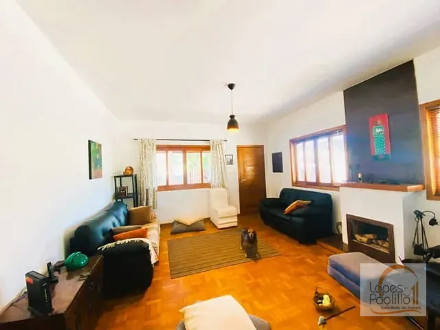 Casa com 358m² 2 quartos e 3 banheiros, à venda, no bairro Jardim Floresta em Atibaia
