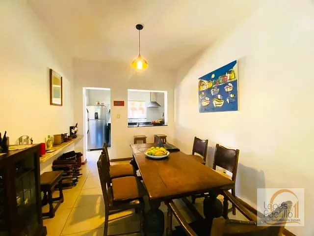 Casa com 358m² 2 quartos e 3 banheiros, à venda, no bairro Jardim Floresta em Atibaia