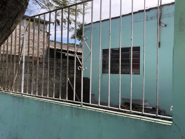 Casa com 250m² 2 quartos e 1 banheiro, à venda, no bairro Residencial Comercial Cidade Vista Alegre em Pindamonhangaba