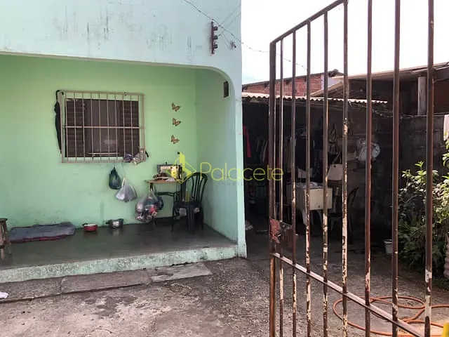 Casa com 250m² 2 quartos e 1 banheiro, à venda, no bairro Residencial Comercial Cidade Vista Alegre em Pindamonhangaba