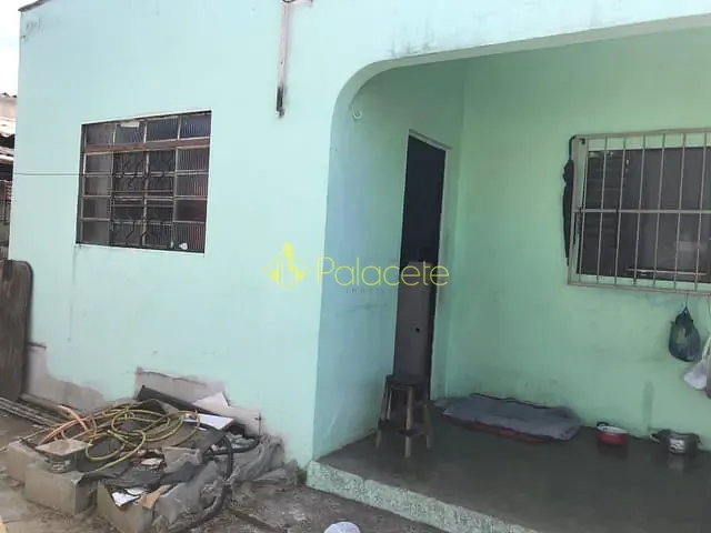 Casa com 250m² 2 quartos e 1 banheiro, à venda, no bairro Residencial Comercial Cidade Vista Alegre em Pindamonhangaba