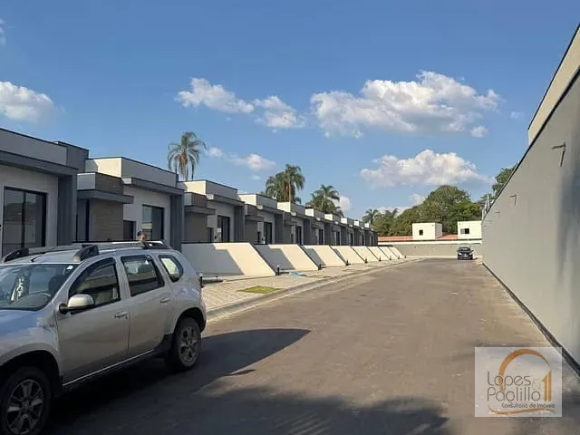 Casa com 272m² 3 quartos e 1 banheiro, à venda, no bairro Caetetuba em Atibaia