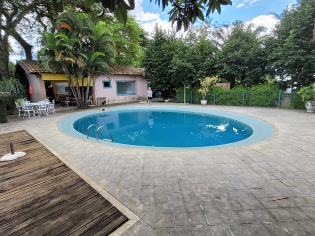 Casa 5 quartos e 5 banheiros, para alugar, no bairro Bela Vista em Pindamonhangaba
