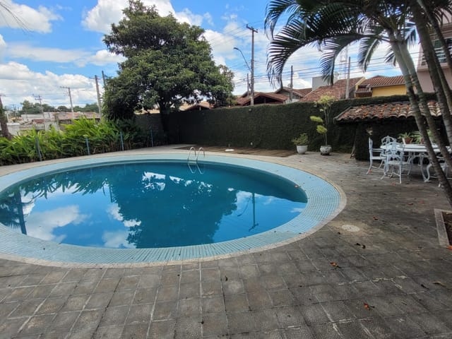 Casa 5 quartos e 5 banheiros, para alugar, no bairro Bela Vista em Pindamonhangaba