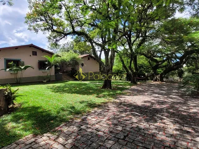 Casa 5 quartos e 5 banheiros, para alugar, no bairro Bela Vista em Pindamonhangaba