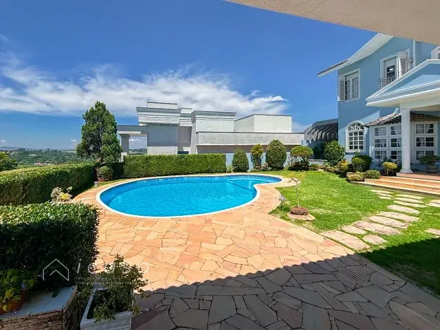 Casa com 740m² 4 quartos e 6 banheiros, à venda, no bairro Residencial Santa Helena em Caçapava
