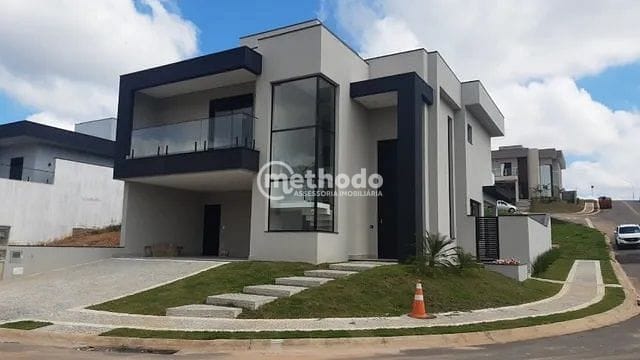 Casa, 3 quartos, 247 m² - Foto 1