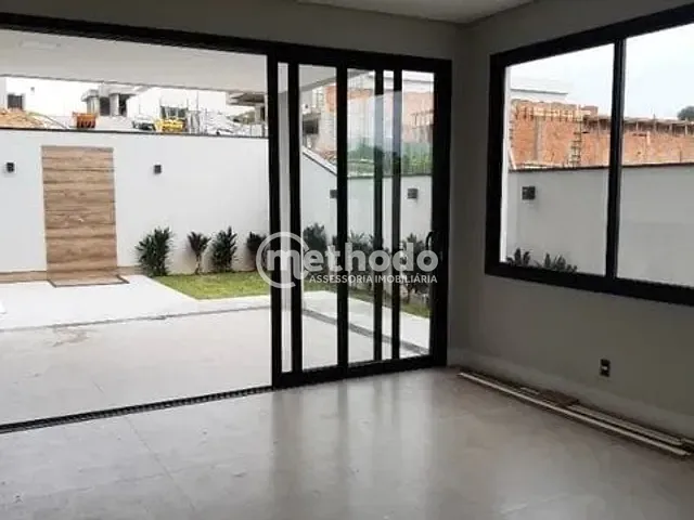 Casa com 300m² 3 quartos e 5 banheiros, à venda, no bairro Roncáglia em Valinhos
