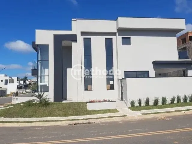 Casa com 300m² 3 quartos e 5 banheiros, à venda, no bairro Roncáglia em Valinhos