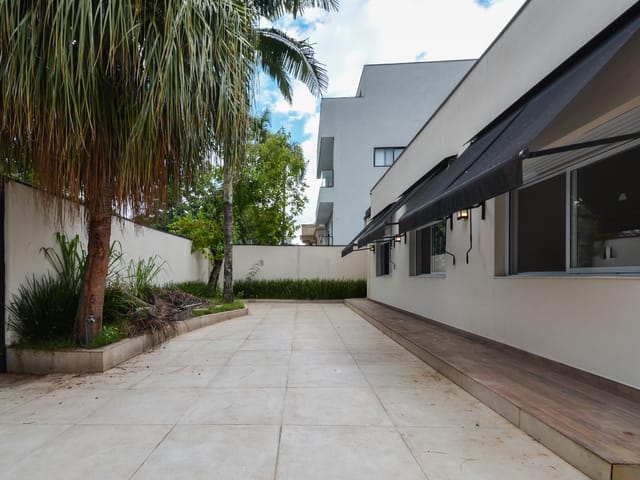 Casa com 675m² 3 quartos e 4 banheiros, à venda, no bairro Pacaembu em São Paulo