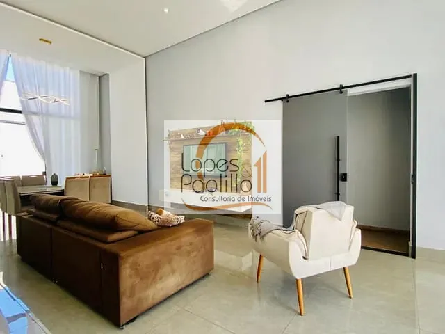 Casa com 510m² 3 quartos e 3 banheiros, à venda, no bairro Jardim Shangri-Lá em Atibaia