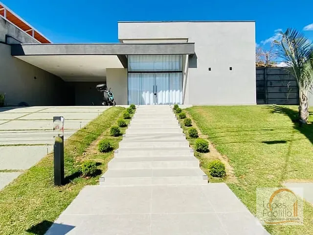 Casa com 510m² 3 quartos e 3 banheiros, à venda, no bairro Jardim Shangri-Lá em Atibaia