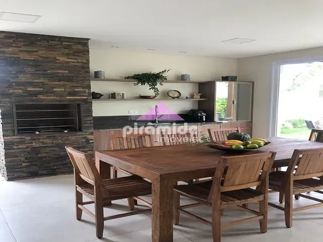 Casa com 493m² 3 quartos e 4 banheiros, à venda, no bairro Urbanova em São José dos Campos