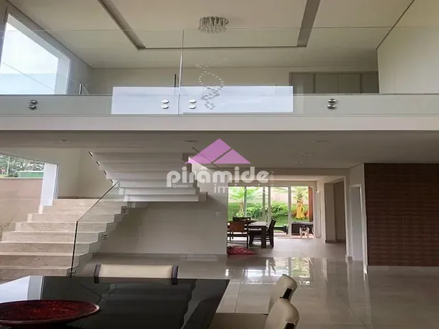 Casa com 493m² 3 quartos e 4 banheiros, à venda, no bairro Urbanova em São José dos Campos