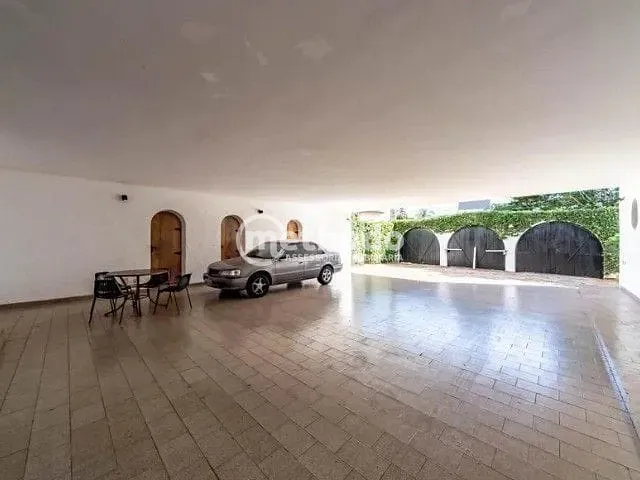 Casa com 2050m² 5 quartos e 7 banheiros, à venda, no bairro Cidade Universitária em Campinas