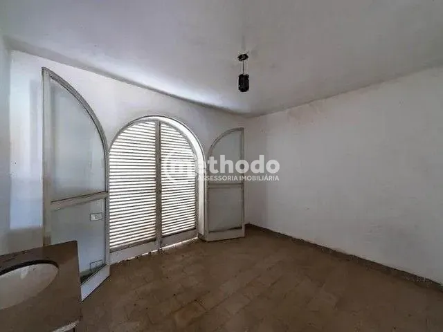 Casa com 2050m² 5 quartos e 7 banheiros, à venda, no bairro Cidade Universitária em Campinas