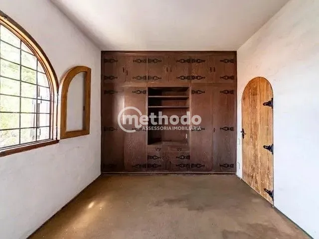 Casa com 2050m² 5 quartos e 7 banheiros, à venda, no bairro Cidade Universitária em Campinas