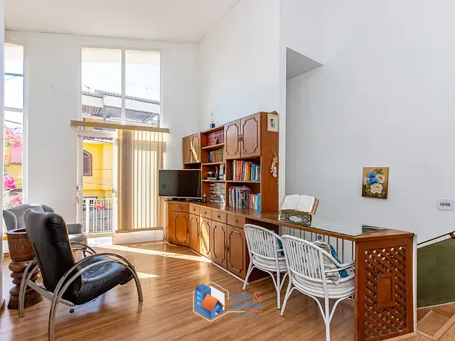 Casa com 220m² 3 quartos e 5 banheiros, à venda, no bairro Vila Santana em São Paulo