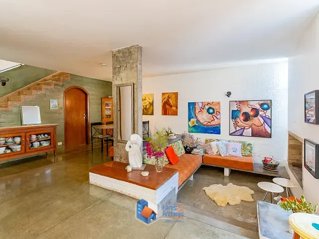 Casa com 220m² 3 quartos e 5 banheiros, à venda, no bairro Vila Santana em São Paulo