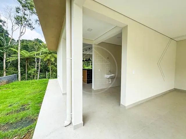 Casa 3 quartos e 4 banheiros, à venda, no bairro Fazenda da Ilha em Embu-Guaçu