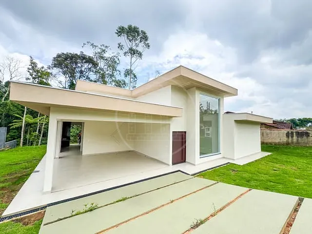 Casa 3 quartos e 4 banheiros, à venda, no bairro Fazenda da Ilha em Embu-Guaçu