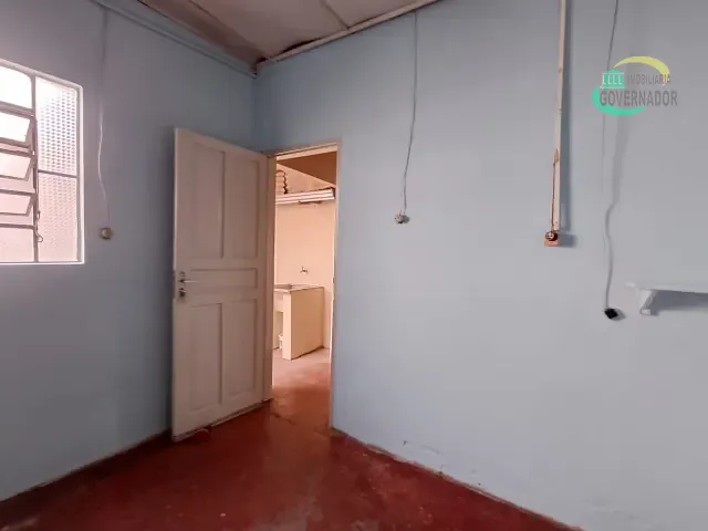 Casa com 300m² 1 quarto e 1 banheiro, para alugar, no bairro Jardim Aurélia em Campinas